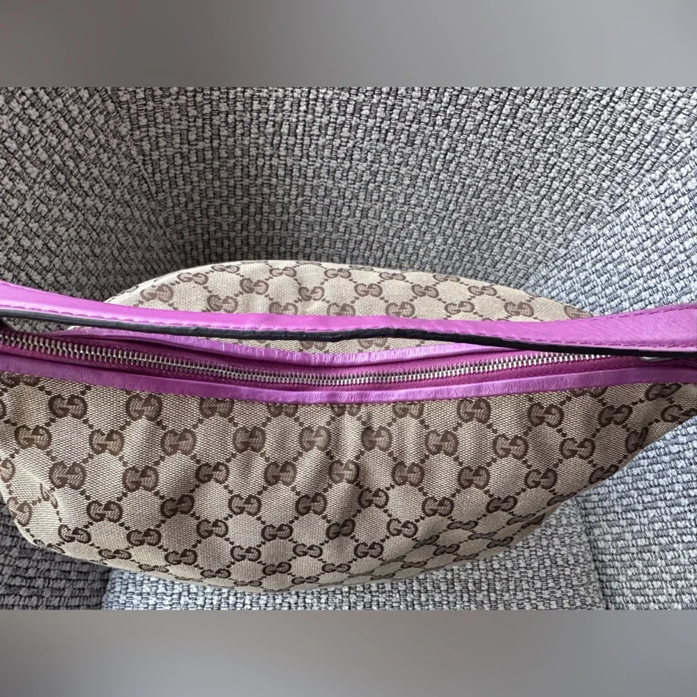 Authentic Gucci Large Bree Hobo Bag in GG Canvas - Picture 15 of 15